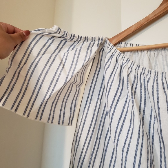 Macy's striped off-the-shoulder top. Size XL - Picture 4 of 4